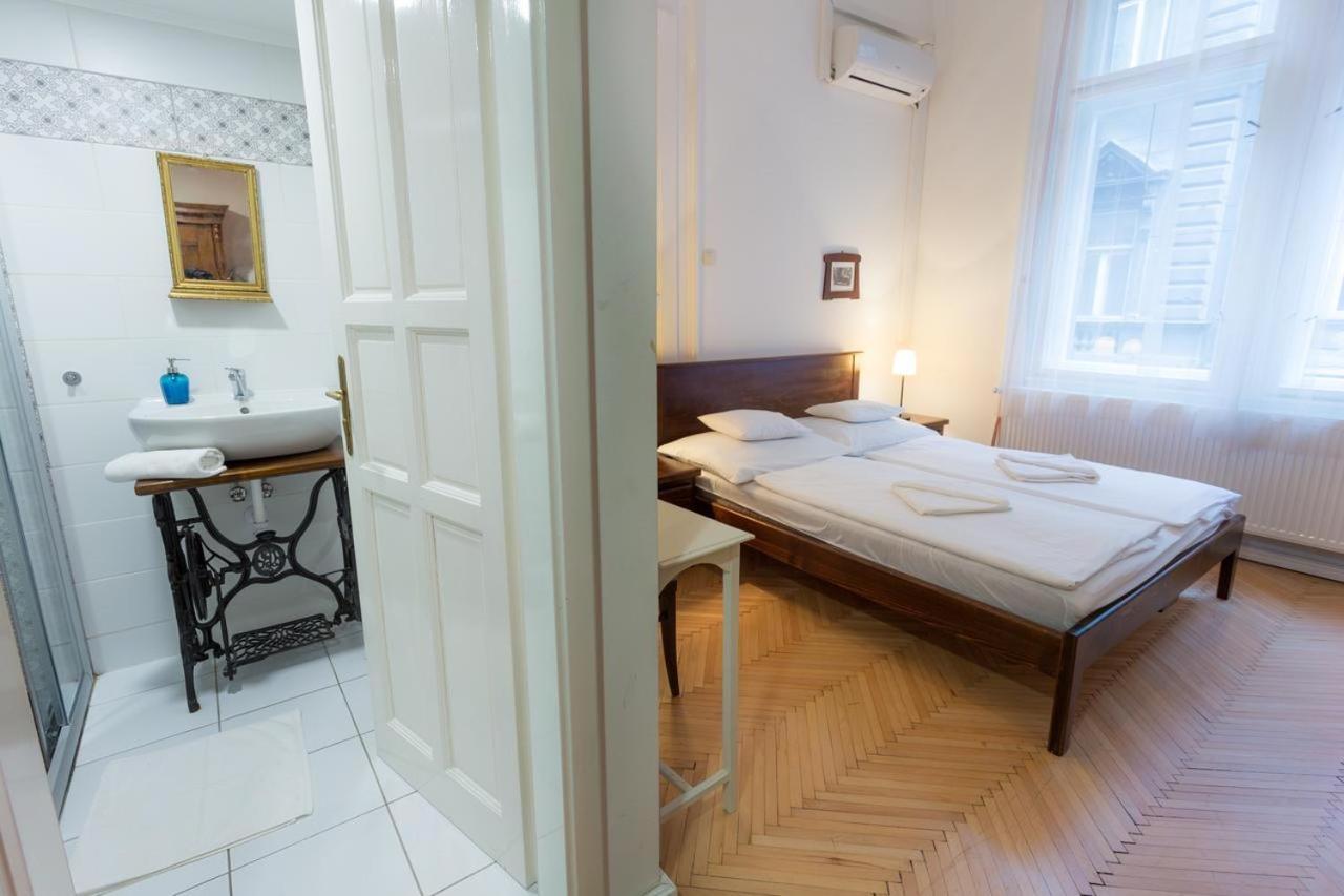 A10 Budapest Center Aparthotel Budapeste Exterior foto