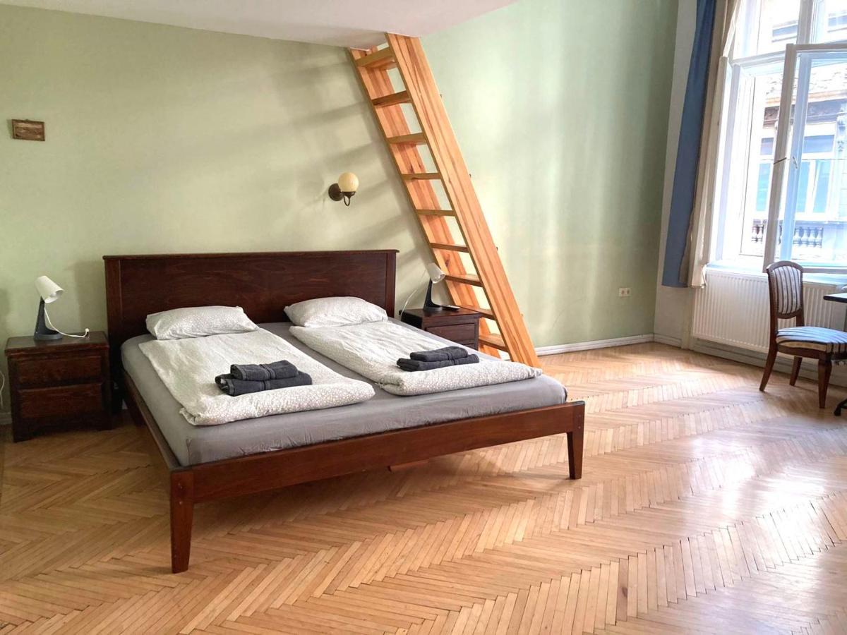 A10 Budapest Center Aparthotel Budapeste Exterior foto